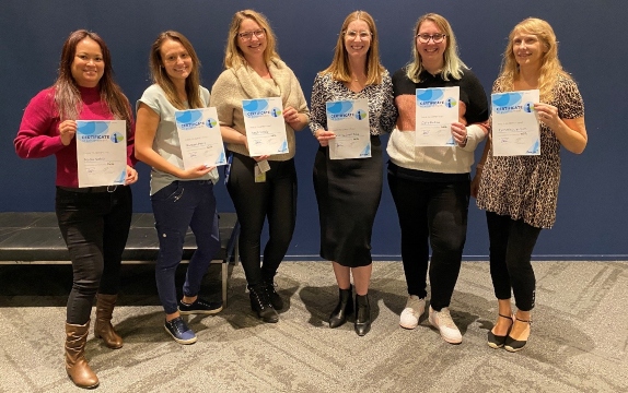 여성의 번영을 지원합니다 여성의 번영을 지원합니다