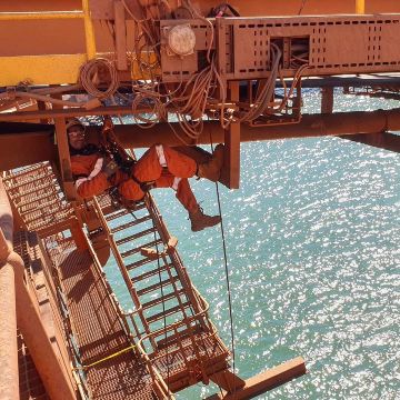 비계 및 로프 접근