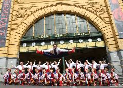 우크라이나 모금 행사를 후원하는 트리플 슬롯