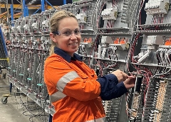 “언젠가는 내 딸에게 내가 전기 기술자였다고 말할 수 있을 것입니다."